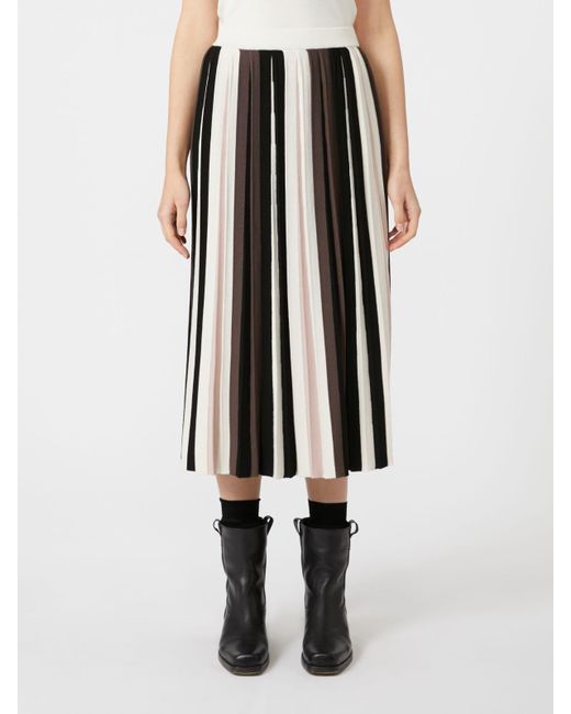 Weekend by Maxmara Black Pleiadi Pleated Skirt