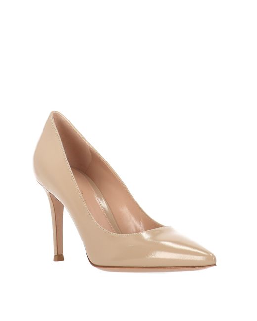 Gianvito Rossi White Classic Pumps