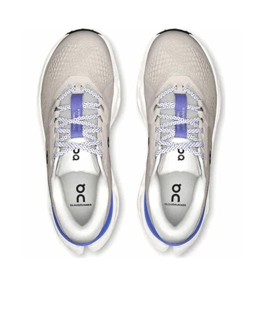 On Shoes White On Cloudrunner 3