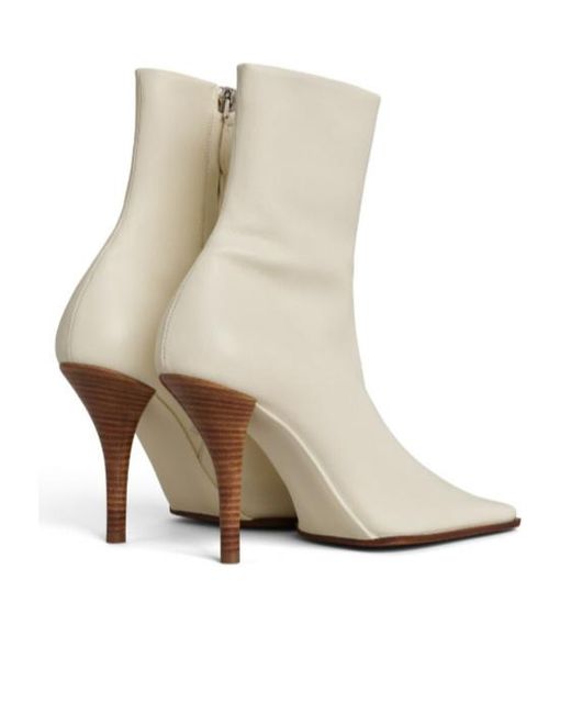 Alaïa White Alaïa Soft Square Boots
