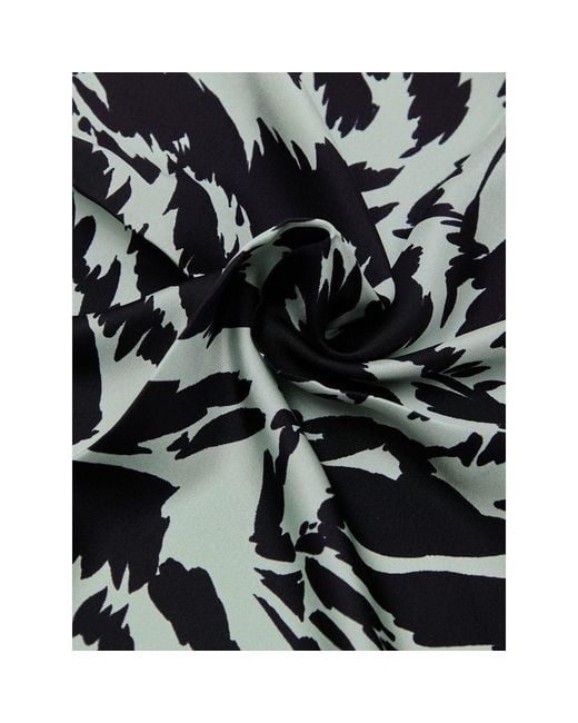 Tom Ford Black Silk Pocket Square for men