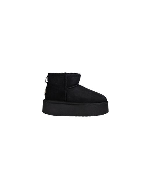 EMU Black Leather Boot