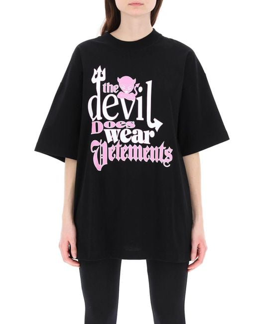 VETEMENTS DEVIL WEARS PATCHWORK Tシャツ VETEMENTS DEVIL WEARS PATCHWORK Tシャツ VETEMENTS DEVIL WEARS