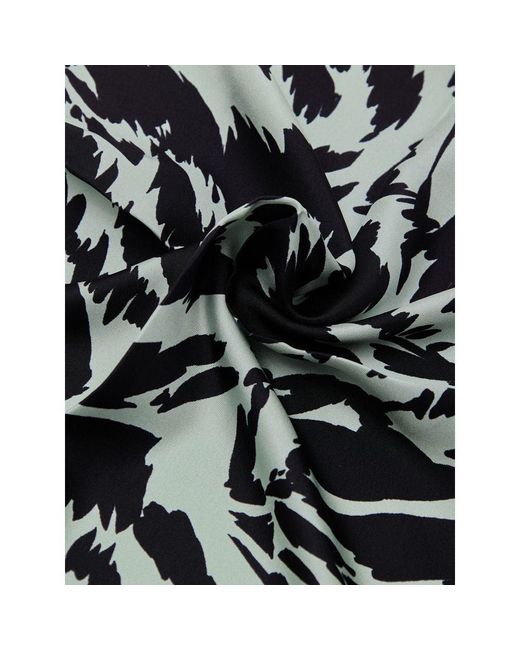 Tom Ford Black Silk Pocket Square for men