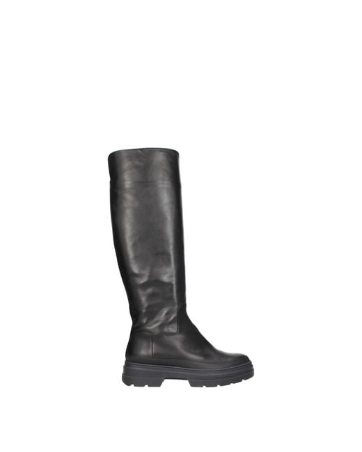 Max Mara Black Leather Boot