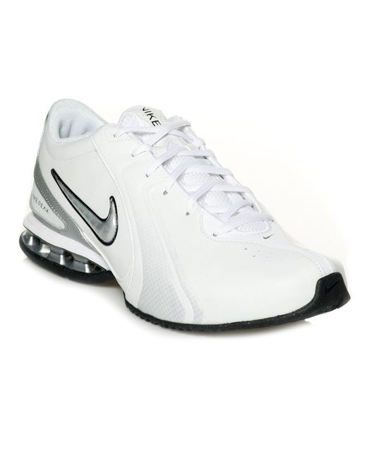 nike reax sneaker