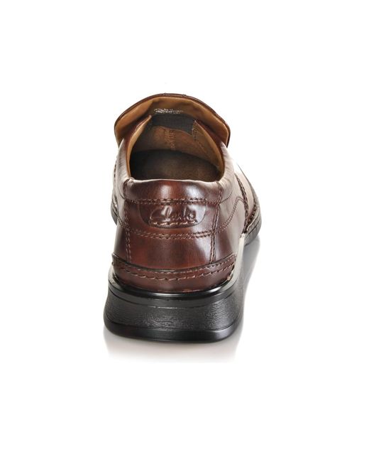 shoe carnival clarks