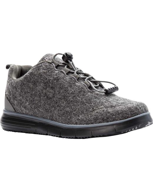 propet travelfit sneaker
