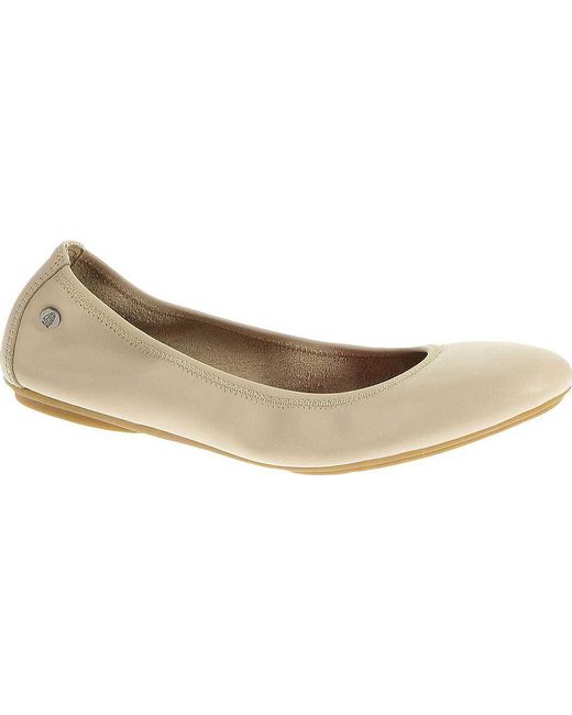 chaste ballet flat