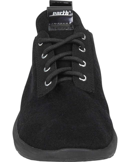 earth boomer sneaker