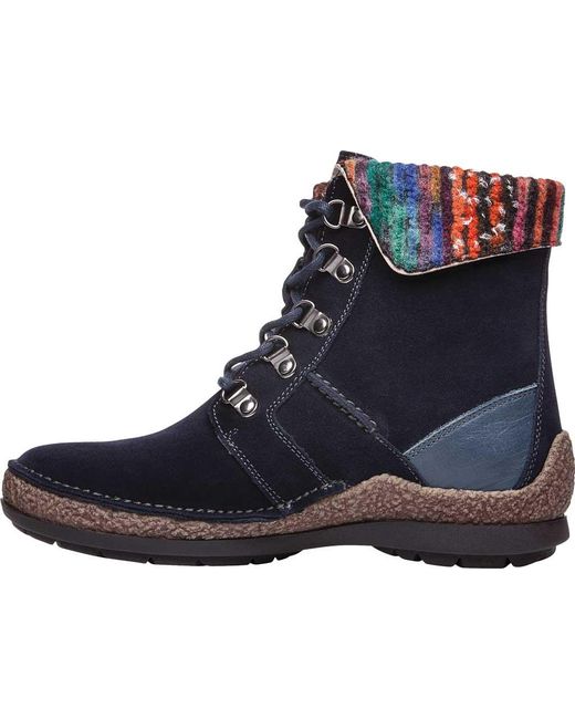 Propet Suede Dayna Hiking Boot in Navy 