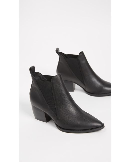 sol sana bruno boot
