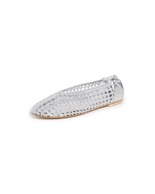 Frēda Salvador White Riley Flats