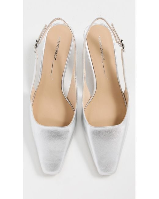 INTENTIONALLY ______ White Parker Heels