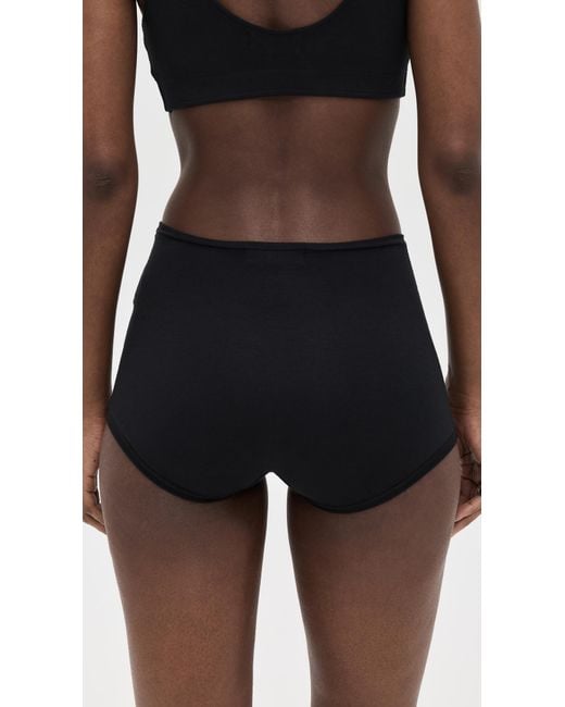 ÉTERNE Black Boy Shorts