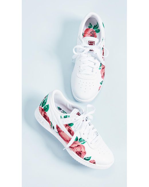 Fila original fitness best sale embroidered white shoes