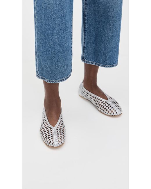 Frēda Salvador White Riley Flats