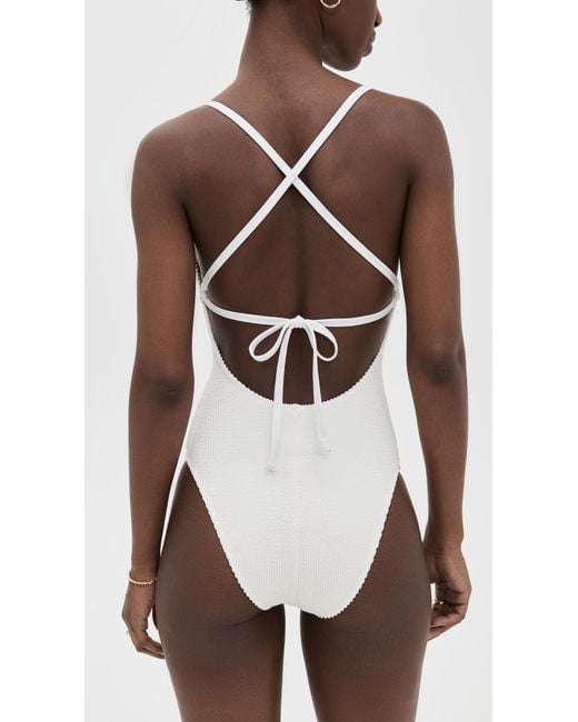 GOOD AMERICAN White Always Fits Deep V Underwire One Piece