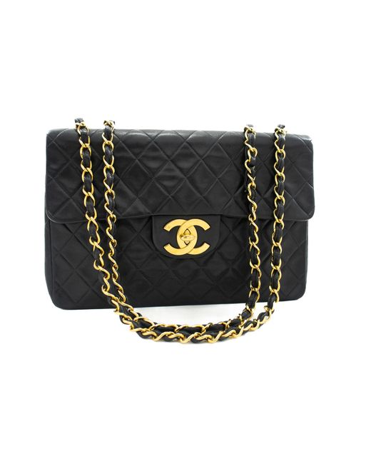 Timeless Chanel Black lambskin Jumbo classic flap bag Leather ref.172123 -  Joli Closet