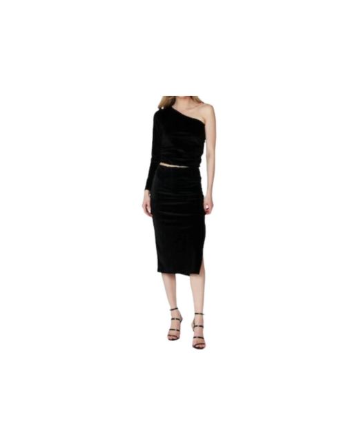 Bobi Black Midi Shirred Skirt W / Slit