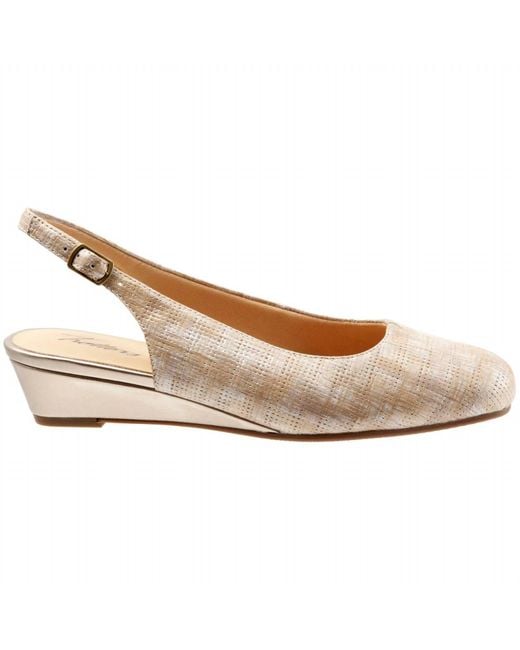 Trotters Natural Lenore Leather Sandal