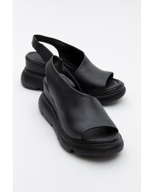 Forever & Always Shoes Black Agusto Leather Platform Sandal