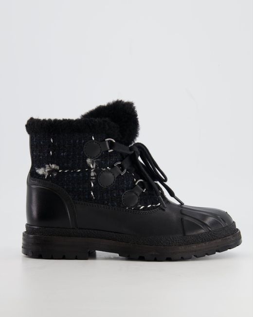 Chanel Black Tweed Shearling Snow Boots With Cc Logo Detail
