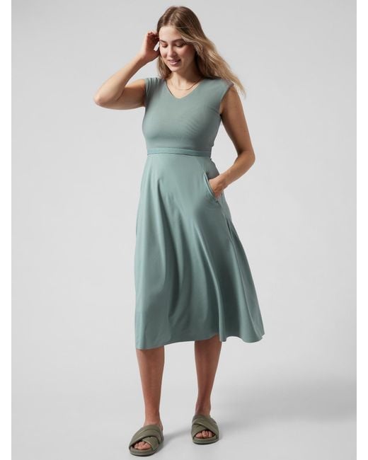 Athleta Ryder Dress in Green