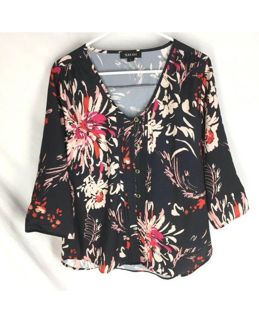 Yumi Kim Black Floral V-Neck Button Up Front 3/4 Sleeve Blouse