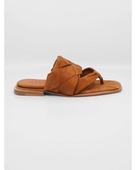 Ink Brown Queen Flat Sandals