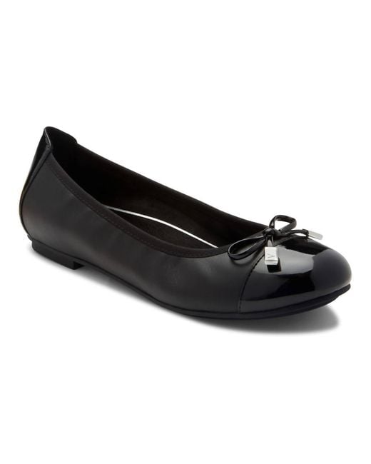 Vionic Black Minna Ballet Flat