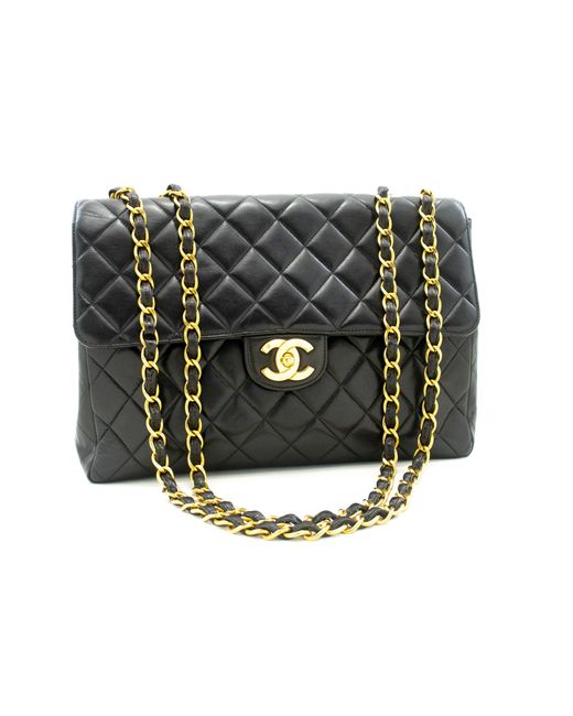 Chanel Black Flap Bag Leather Shoulder Bag (pre-owned)