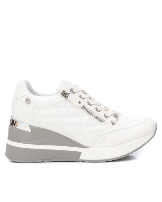 Xti White Leather Quilted Sneakers