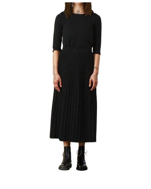 Ali Golden Black Knit Pleated Midi Skirt