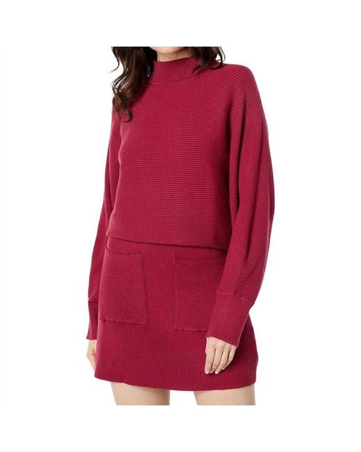 En Saison Red Front Pockets Sweater Skirt