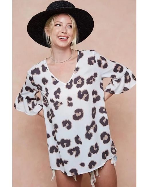 TRUEDAMES Black Leopard Printed V Neck Woven Top With Ruffled