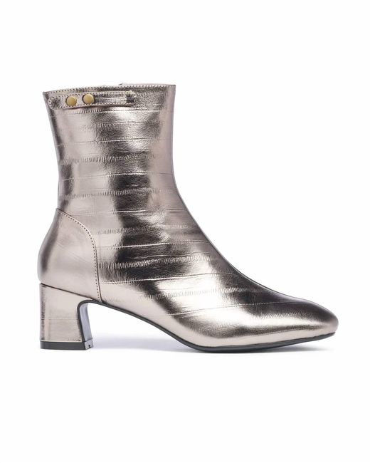 Gini & Albert White Wyn Boot