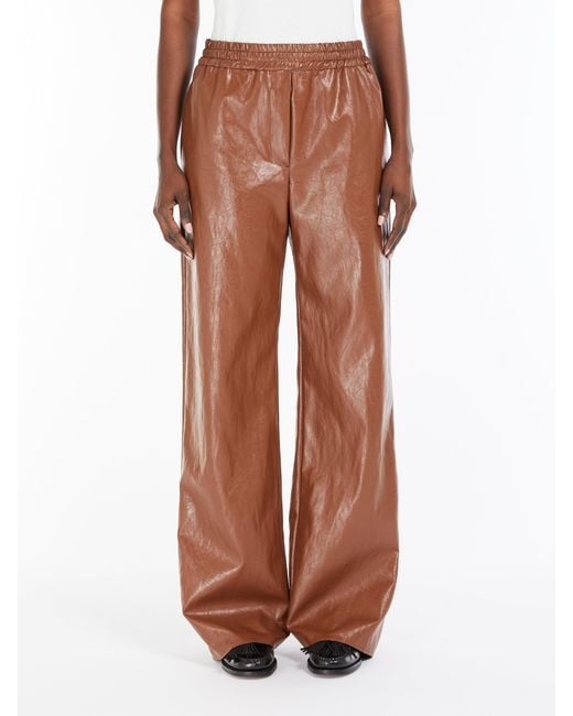 Weekend Brown Plutone