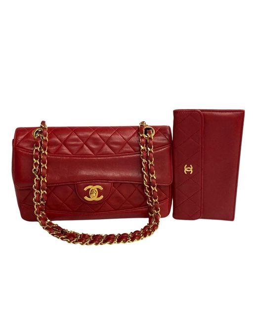 Chanel Red Leather Shoulder Bag (pre-owned)