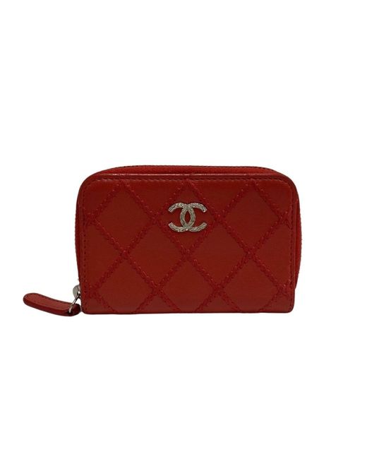 Chanel Red Zip Around Wallet Leather Wallet (pre-owned)