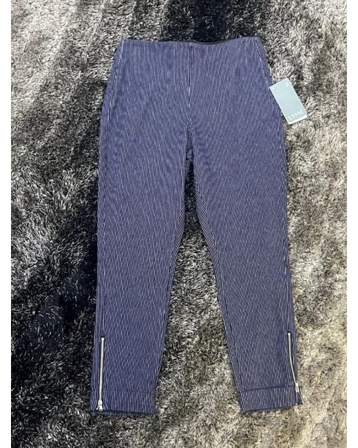 Lyssé Blue Zip Capri