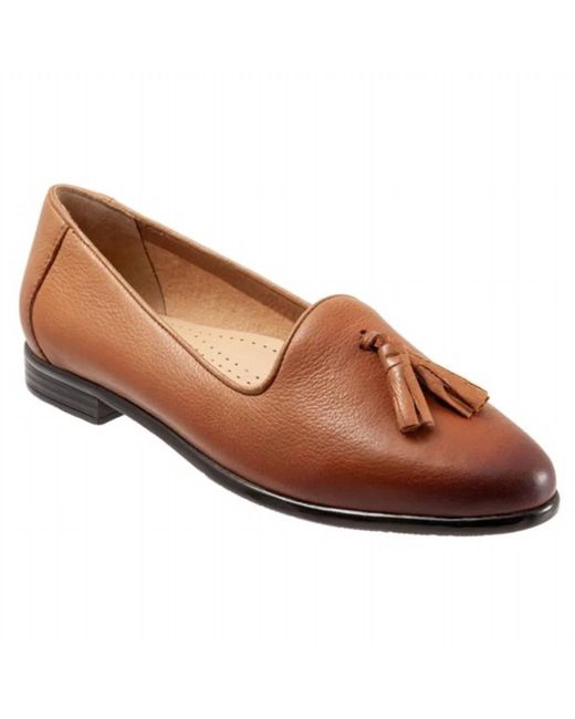 Trotters Brown Liz Tassel Leather Loafer