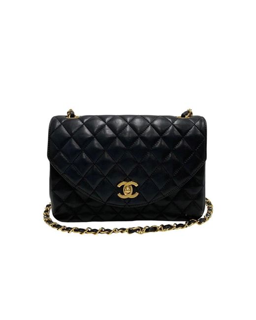 Chanel Black Matelassé Leather Shoulder Bag (pre-owned)
