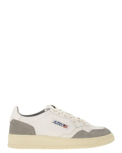 Autry White Medalist Low for men