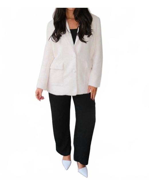 ACT Pretty White Soft Buttoned Blazer