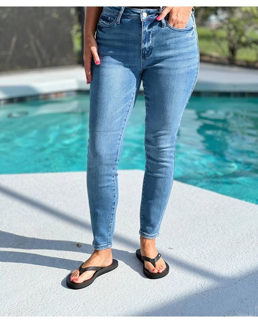 Judy Blue Blue Rest And Relaxation Jeans