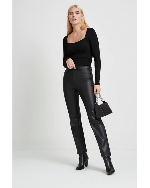 MARCELLA Black Carmine Top