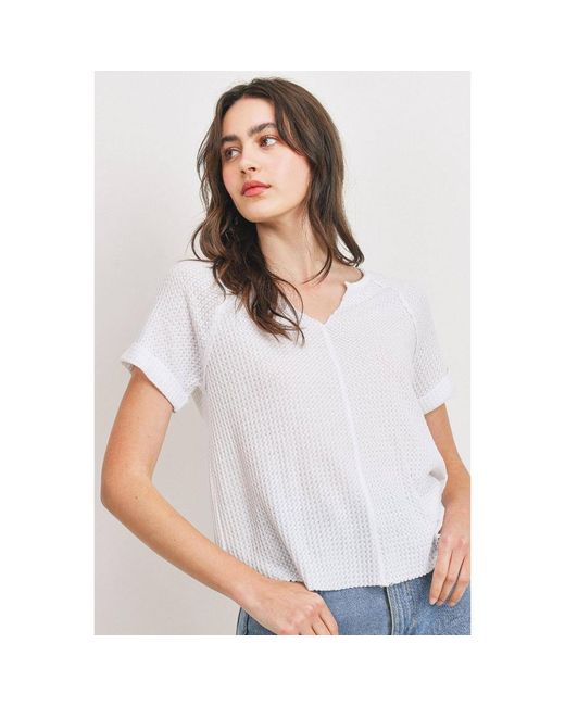 TRUEDAMES White Waffle Raw Edge V-Neck Rolled Up Short Sleeves Top