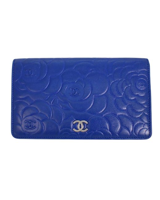 Chanel Blue Camélia Leather Wallet (pre-owned)