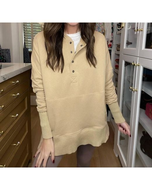 Bucketlist Natural Looking Forward Hooded Pullover